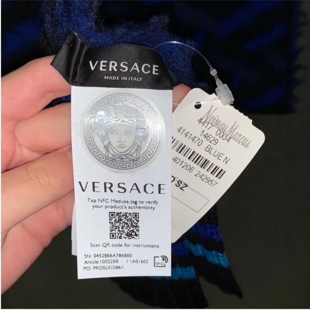 🇺🇸FIRM PRICE🇺🇸Authentic Versace Greca Wool Scarf Unisex